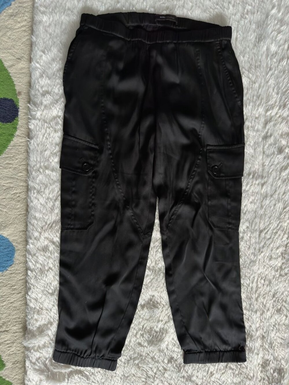 bcbgmaxazria cropped satiny cargo style pants Small